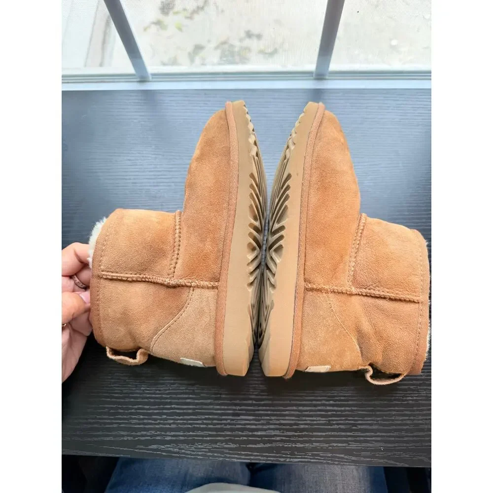 UGG Classic Mini 2 Chestnut Suede Sheepskin Boots Womens Size 4 Cozy Fuzzy